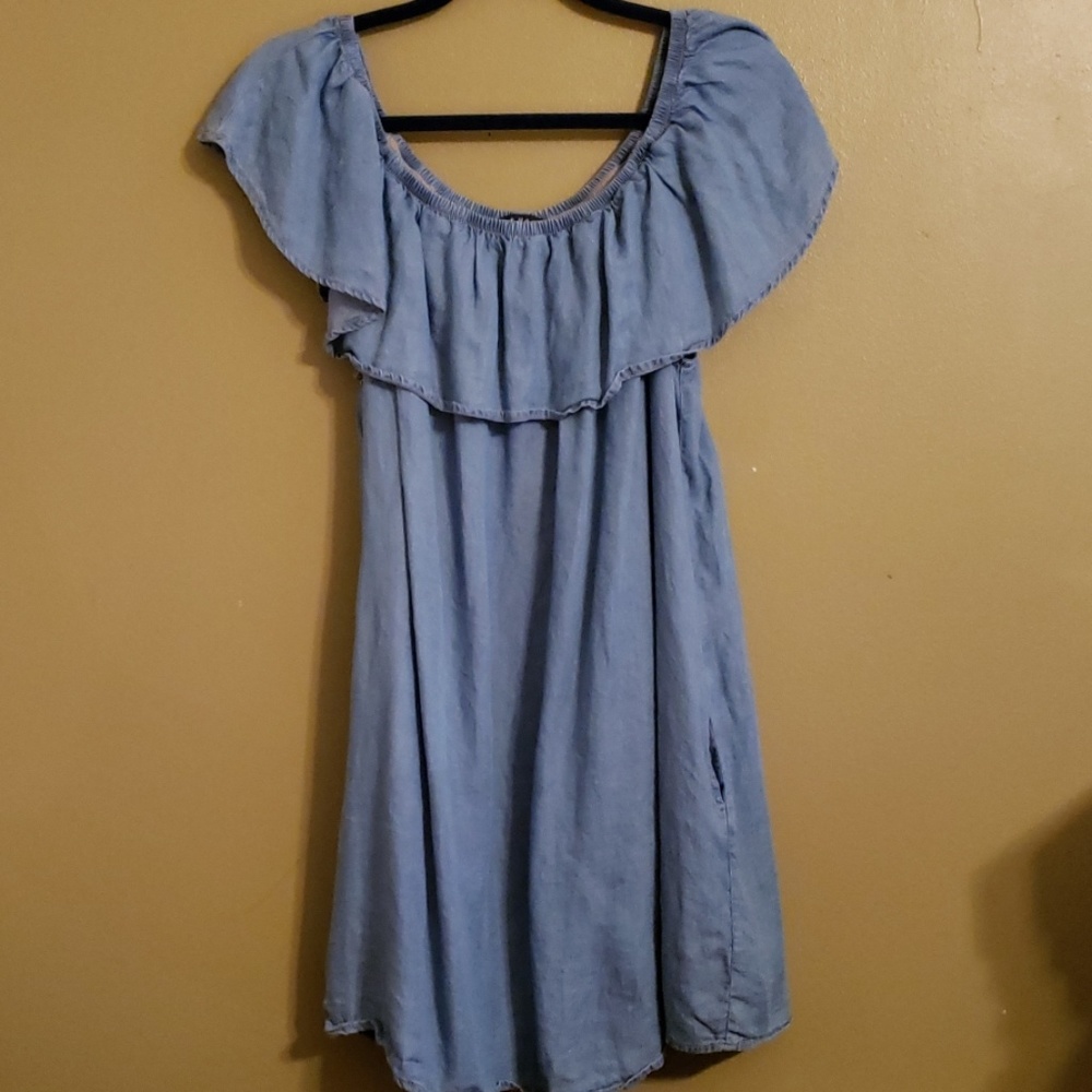 Haute monde off shoulder pocketed dress euc